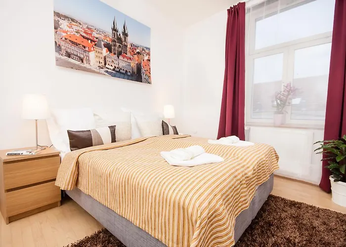 Wenceslas Square Lofts דירה *