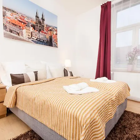 Wenceslas Square Lofts Apartment *