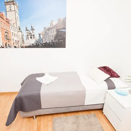 Wenceslas Square Lofts Apartment *